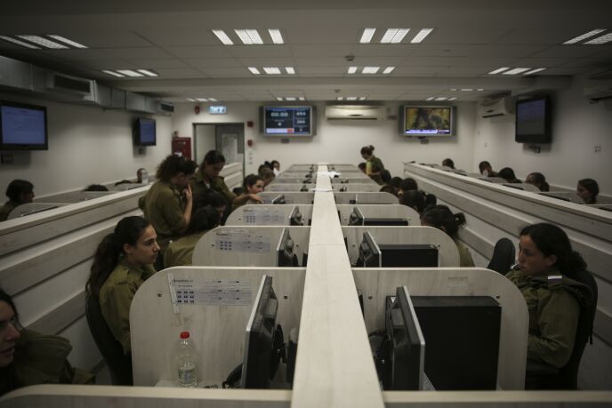 A call center of the Home Front Command, in the central Israeli city of Ramla, July 17, 2014. Photo by Hadas Parush/FLASH90