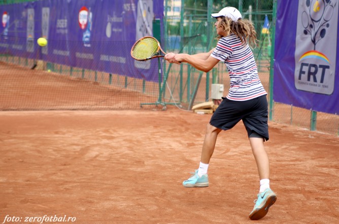 Keep an eye on Israeli teen Yshai Oliel on the world's tennis courts.