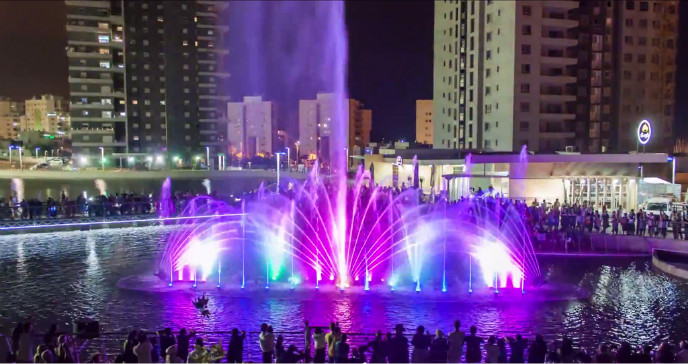 Ashdod’s Musical Fountain. Photo by FireSky via Wikipedia