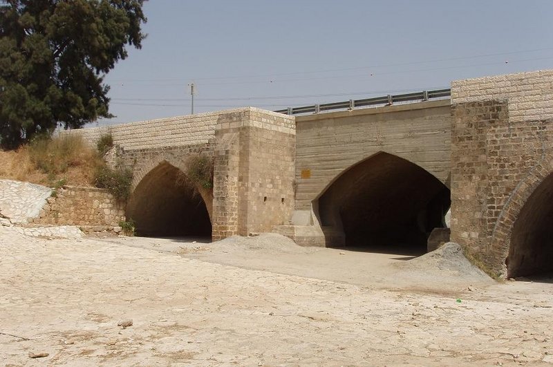 Ad Halom Bridge in Ashdod. Photo via Wikimedia Commons 