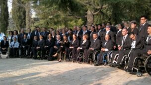 The Paralympic delegation with President Shimon Peres and Culture and Sports Minister Limor Livnat.