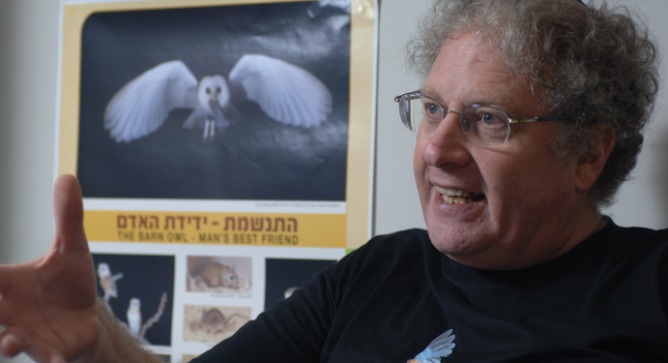 Le professeur Yossi Leshem, le plus grand spécialiste des oiseaux d'Israël.