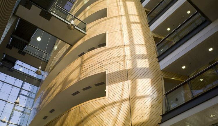 HP boasts an eight-story “egg.” Photo by Amit Goren