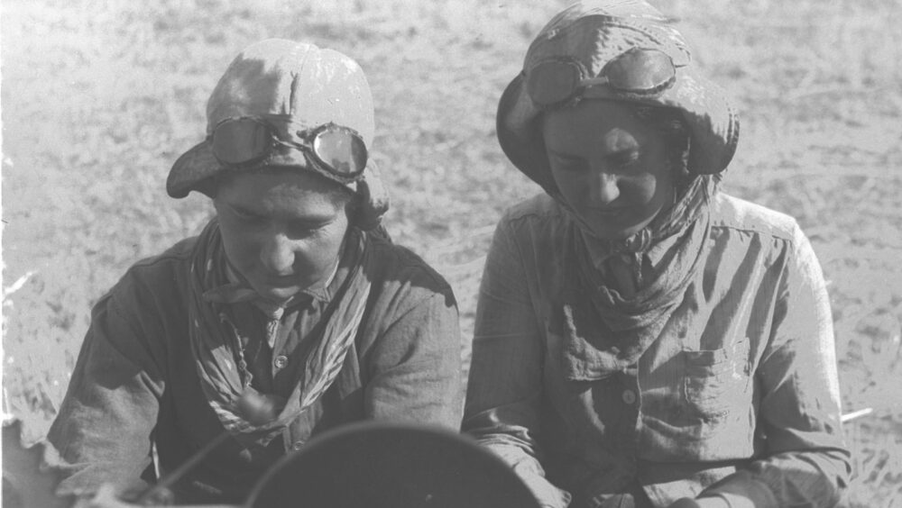 The women who built Israel with hands and hearts