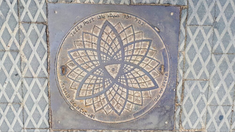 The Tel Aviv man whoâ€™s documented 8,072 manhole covers